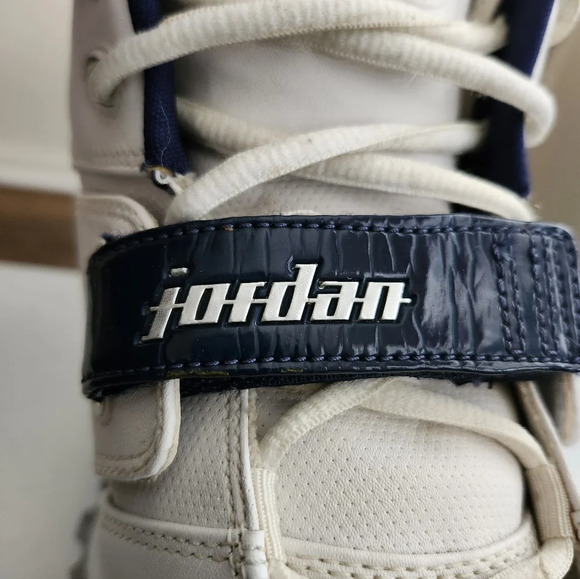 Jordan Team Reign White/Navy Sz 12 - Picture 4 of 16